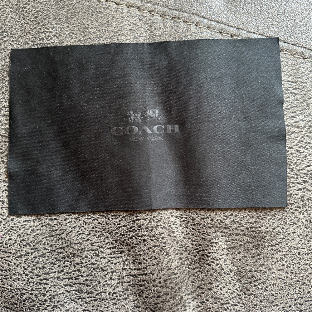 COACH Black Hard Shelled Case Glasses Sunglasses Embossed - Picture 8 of 8